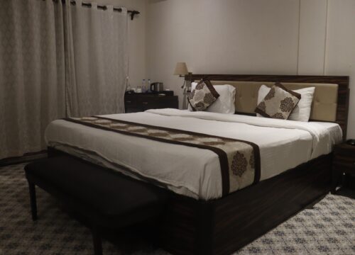 Single Plunge Pool Room